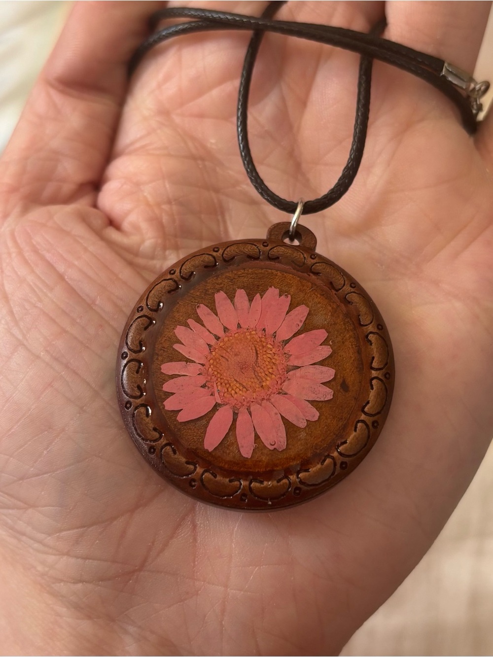 Round Wooden Pendant Necklace with Resin and Pink Flower